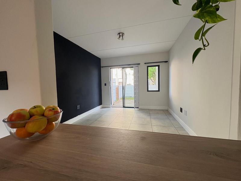 To Let 2 Bedroom Property for Rent in Parklands Western Cape